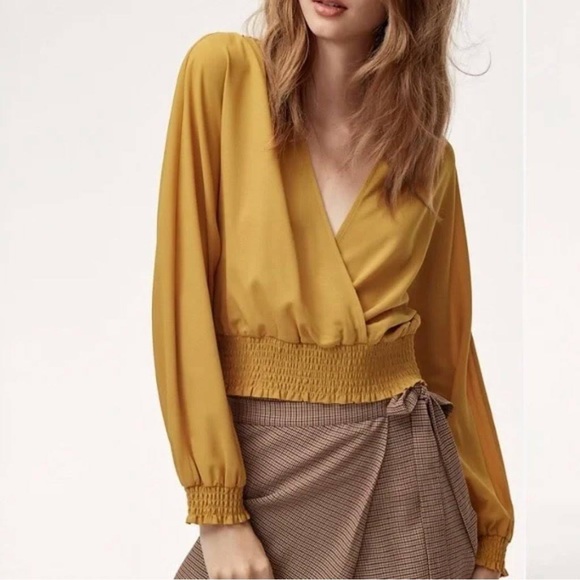 Aritzia Wilfred Reign Blouse Cairo Gold Size Small NWT - Picture 4 of 9